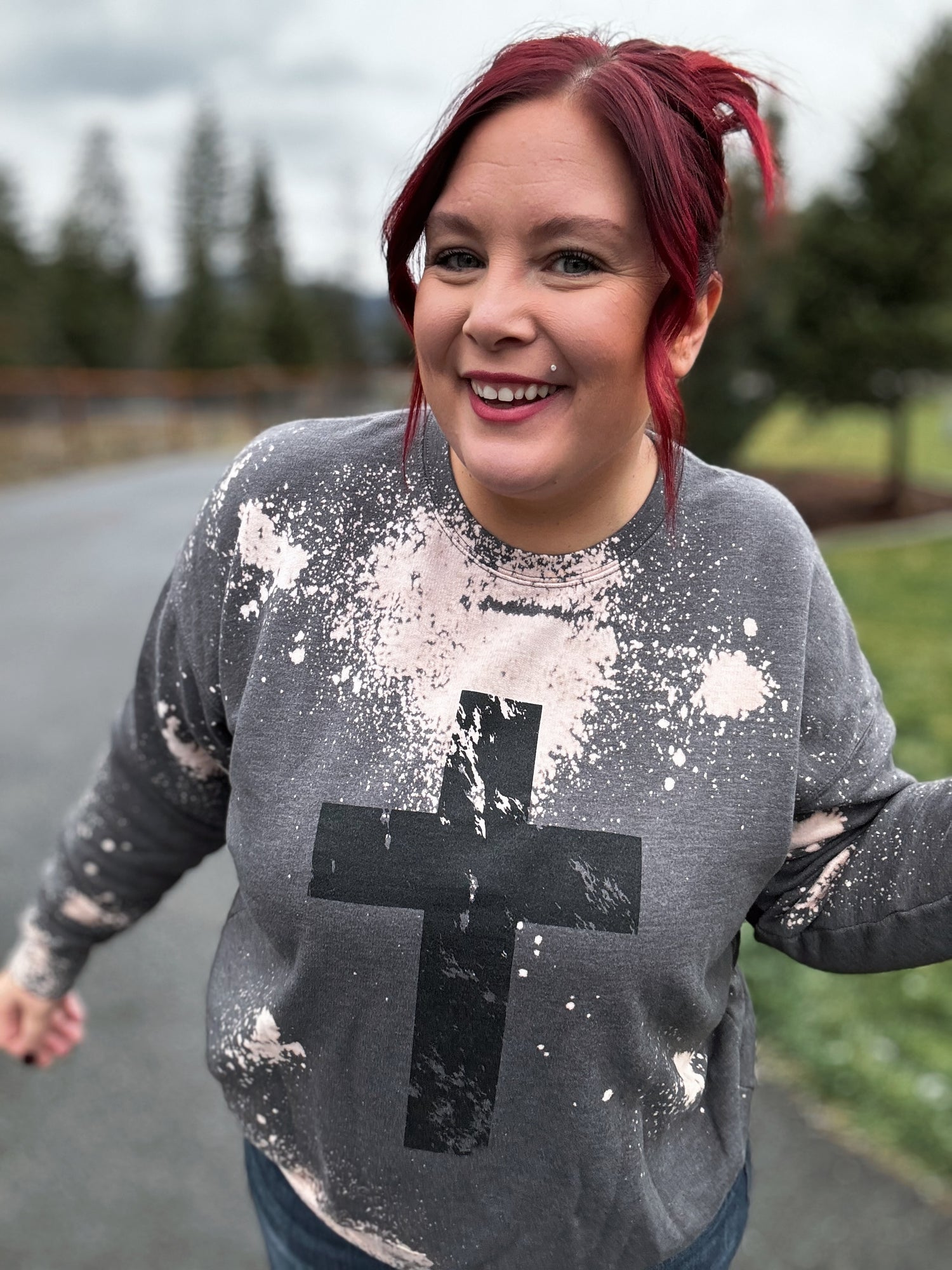 DOORBUSTER Bleached Cross Graphic Crewneck