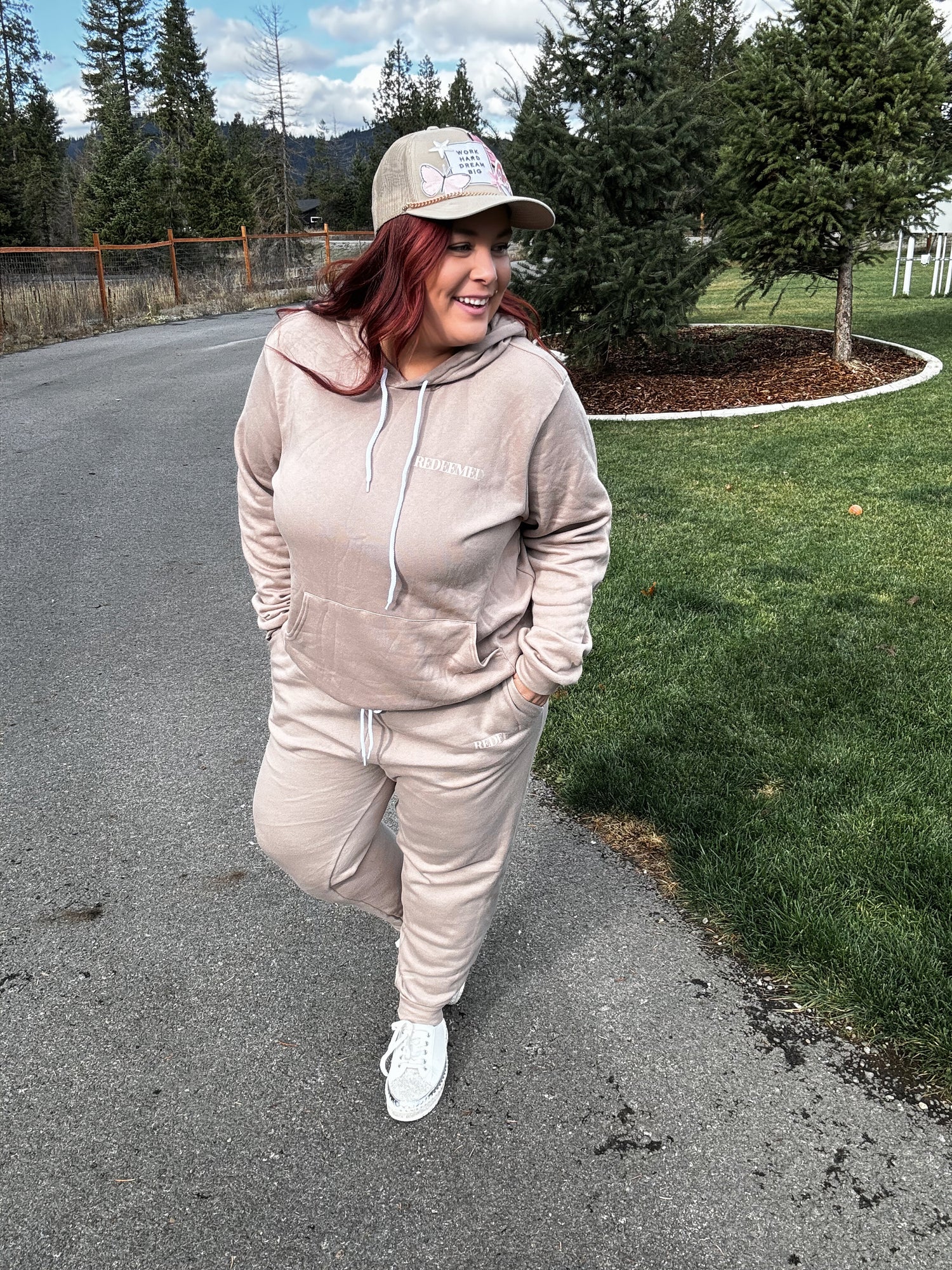 Redeemed Lounge Basics in Tan