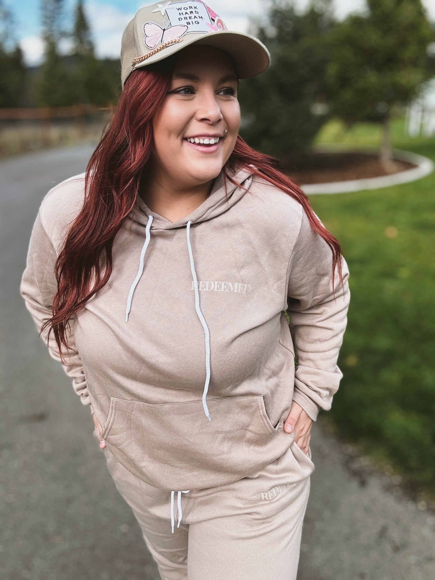 Redeemed Lounge Basics in Tan